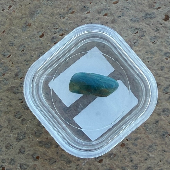 Boulder Opal Blue and Green loose Stone 3.15 carats - Picture 8 of 10